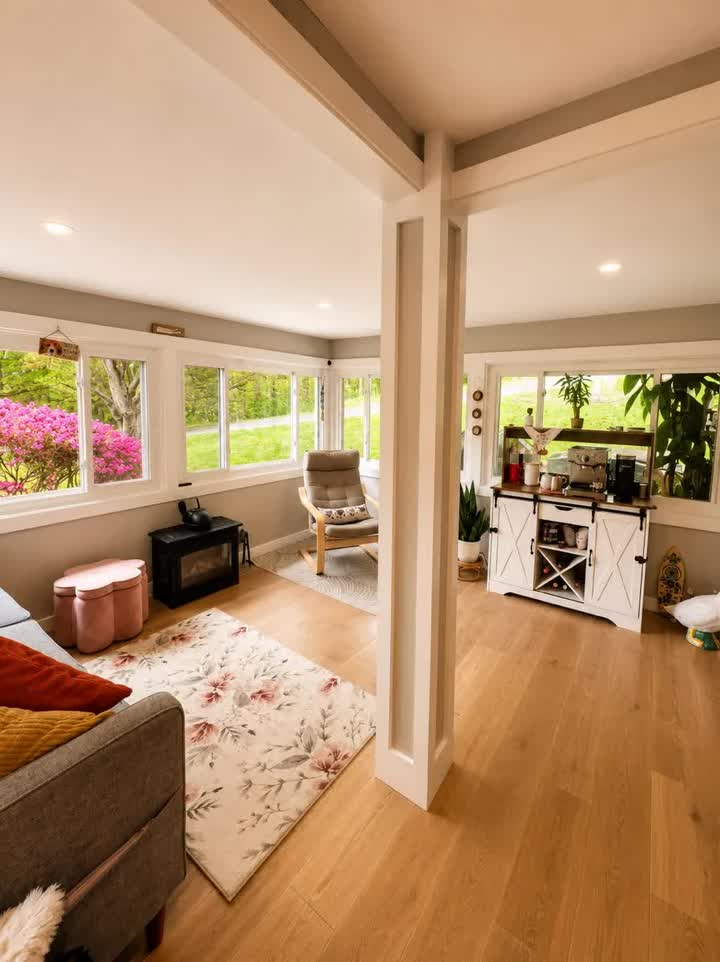 Sunroom cleaned by Eva Pro Cleaning